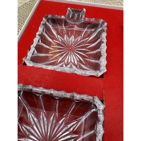 Set of Four MCM Crystal Vintage Lady's Personal Ashtrays - Picture 1 of 5